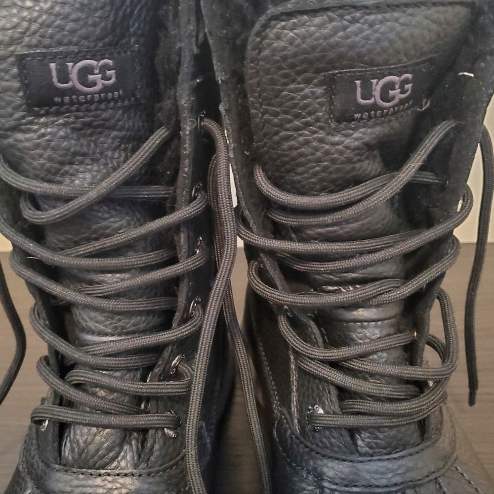 UGG Women's Adirondack Boots - Picture 10 of 12